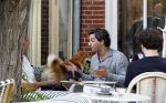 Amsterdam 27 juli 2026
Mark Baanders wordt in amsterdam zuid op straat en terras geinterviewd