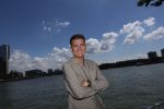 Rotterdam 1 juli 2026
Presentatie de pianoman van Jeroen v d Boom . Gastoptredens zijn er van Mart Hoogkamer Glennis Grace Waylon Luuk v d Boom Kimberly Fransens en Sezina Kelsey