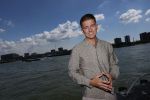 Rotterdam 1 juli 2026
Presentatie de pianoman van Jeroen v d Boom . Gastoptredens zijn er van Mart Hoogkamer Glennis Grace Waylon Luuk v d Boom Kimberly Fransens en Sezina Kelsey