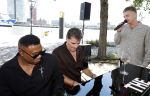 Rotterdam 1 juli 2026
Presentatie de pianoman van Jeroen v d Boom . Gastoptredens zijn er van Mart Hoogkamer Glennis Grace Waylon Luuk v d Boom Kimberly Fransens en Sezina Kelsey