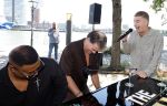 Rotterdam 1 juli 2026
Presentatie de pianoman van Jeroen v d Boom . Gastoptredens zijn er van Mart Hoogkamer Glennis Grace Waylon Luuk v d Boom Kimberly Fransens en Sezina Kelsey
