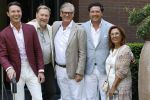 Blaricum / Amstelveen 28 mei 2026
Oger Lusink en zijn vrouw Ellen trouwen in het gemeentehuis van Blaricum en daarna hebben ze een lunch bij restaurant Aan de Poel . Martijn Lusink Oos Kewsbeke Leo v Vliet Sander Lusink en Miriam v Vliet 