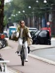 Amsterdam 27 juli 2026
Micky Hoogendijk op de fiets in Amsterdam zuid.
