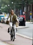 Amsterdam 27 juli 2026
Micky Hoogendijk op de fiets in Amsterdam zuid.