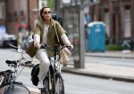 Amsterdam 27 juli 2026
Micky Hoogendijk op de fiets in Amsterdam zuid.