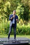 Amsterdam 29 mei 2026
Prins Maurits opent het golftournooi in het Vondelpark met een mooie afslag .