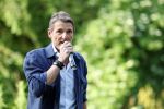 Amsterdam 29 mei 2026
Prins Maurits opent het golftournooi in het Vondelpark met een mooie afslag .