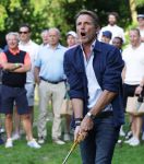 Amsterdam 29 mei 2026
Prins Maurits opent het golftournooi in het Vondelpark met een mooie afslag .