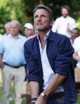 Amsterdam 29 mei 2026
Prins Maurits opent het golftournooi in het Vondelpark met een mooie afslag .