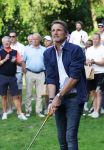 Amsterdam 29 mei 2026
Prins Maurits opent het golftournooi in het Vondelpark met een mooie afslag .