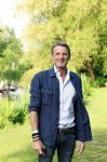 Amsterdam 29 mei 2026
Prins Maurits opent het golftournooi in het Vondelpark met een mooie afslag .