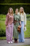 Den Haag 21 mei 2026
Fotouurtje met de koninklijke familie in de Hollandse tuin van Park Clingendael . Aanwezig Koning Willem Alexander Koningin Maxima Prinses Amalia Prinses Alexia en Prinses Ariane . 