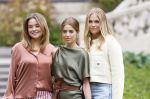 Den Haag 21 mei 2026
Fotouurtje met de koninklijke familie in de Hollandse tuin van Park Clingendael . Aanwezig Koning Willem Alexander Koningin Maxima Prinses Amalia Prinses Alexia en Prinses Ariane . 