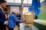 NOORDWOLDE - 20 mei 2026
Prinses Beatrix bezoekt Nationaal Vlechtmuseum ter gelegenheid van het 25 jarig jubileum, 20 Mei 2026. Tijdens het bezoekt onthult de prinses de originele wieg wij zij als baby in heeft gelegen. 