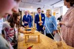 NOORDWOLDE - 20 mei 2026
Prinses Beatrix bezoekt Nationaal Vlechtmuseum ter gelegenheid van het 25 jarig jubileum, 20 Mei 2026. Tijdens het bezoekt onthult de prinses de originele wieg wij zij als baby in heeft gelegen. 