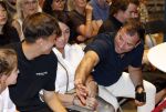 Den Haag 10 juli 2026
Boekpresentatie Estevana Polman bij boekenwinkel Paagman . Eva Jinek interviewt haar . Rafael v d Vaart Lolita vd Vaart Damian v d Vaart en Jesslynn v d Vaart