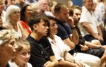 Den Haag 10 juli 2026
Boekpresentatie Estevana Polman bij boekenwinkel Paagman . Eva Jinek interviewt haar . Rafael v d Vaart Lolita vd Vaart Damian v d Vaart en Jesslynn v d Vaart