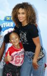 Amsterdam 31 mei 2026
Premiere Rutger Thomas en Paco 2 in Pathe Arena . Sharon Doorson met dochter