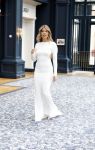 Amsterdam 18 mei 2026
Stephanie Tency in het Amstelhotel . Ze vertrekken daarna met aantal gasten met boot om half jaar van haar boek te vieren 
