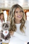 Amsterdam 18 mei 2026
Stephanie Tency in het Amstelhotel . Ze vertrekken daarna met aantal gasten met boot om half jaar van haar boek te vieren 