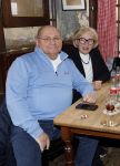 Laren 13 mei 2026
Imca Marina viert haar 85e verjaardag bij het bonte Paard in Laren .  Frits Barend met vrouw en Theo Gerritse met vrouw