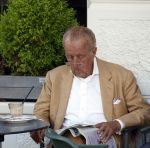 Amsterdam 9 juli 2026
Theo Hiddema op terras in het centrum van Amsterdam .