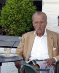 Amsterdam 9 juli 2026
Theo Hiddema op terras in het centrum van Amsterdam .