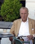 Amsterdam 9 juli 2026
Theo Hiddema op terras in het centrum van Amsterdam .
