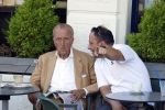 Amsterdam 9 juli 2026
Theo Hiddema op terras in het centrum van Amsterdam .