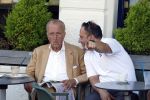 Amsterdam 9 juli 2026
Theo Hiddema op terras in het centrum van Amsterdam .