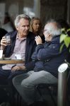 Amsterdam 27 juli 2026
Tom Egbers met een kennis op terras bij Wildschut in Amsterdam zuid