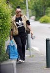 Abcoude 19 mei 2026
Trijntje Oosterhuis doet boodschappen in Abcoude 