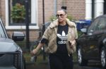 Abcoude 19 mei 2026
Trijntje Oosterhuis doet boodschappen in Abcoude 