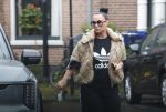 Abcoude 19 mei 2026
Trijntje Oosterhuis doet boodschappen in Abcoude 