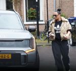 Abcoude 19 mei 2026
Trijntje Oosterhuis doet boodschappen in Abcoude 