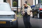 Abcoude 19 mei 2026
Trijntje Oosterhuis doet boodschappen in Abcoude 
