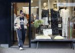 Abcoude 19 mei 2026
Trijntje Oosterhuis doet boodschappen in Abcoude 