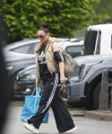 Abcoude 19 mei 2026
Trijntje Oosterhuis doet boodschappen in Abcoude 