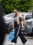 Abcoude 19 mei 2026
Trijntje Oosterhuis doet boodschappen in Abcoude 