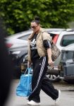 Abcoude 19 mei 2026
Trijntje Oosterhuis doet boodschappen in Abcoude 