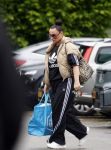 Abcoude 19 mei 2026
Trijntje Oosterhuis doet boodschappen in Abcoude 