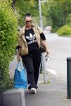 Abcoude 19 mei 2026
Trijntje Oosterhuis doet boodschappen in Abcoude 
