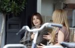 Amsterdam 27 juli 2026
Victoria Koblenko drinkt met een vriendin een koffietje in Amsterdam zuid.
