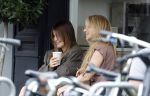 Amsterdam 27 juli 2026
Victoria Koblenko drinkt met een vriendin een koffietje in Amsterdam zuid.