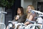 Amsterdam 27 juli 2026
Victoria Koblenko drinkt met een vriendin een koffietje in Amsterdam zuid.