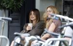 Amsterdam 27 juli 2026
Victoria Koblenko drinkt met een vriendin een koffietje in Amsterdam zuid.