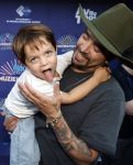 Zwolle, 8 Juli 2026
Muziekfeest Grote Markt
Waylon met zoontje