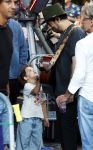 Zwolle, 8 Juli 2026
Muziekfeest Grote Markt
Waylon met zoontje