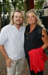 Zwolle, 8 Juli 2026
Muziekfeest Grote Markt
Wendy Karst vrouw van Rene Karst met zoon Thomas Karst