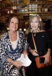 Amsterdam 11 juli 2026
Vandaag was het 25 jaar geleden dat Herman Brood zelf moord pleegde door van het Hilton Hotel af te springen .
Aanwezig Xandra Brood Holly Brood met partner Soy Kroon en Lola Brood met partner en 2 kinderen . Het vond Plaats in het Americain Hotel. Xandra Brood en Patricia Steur